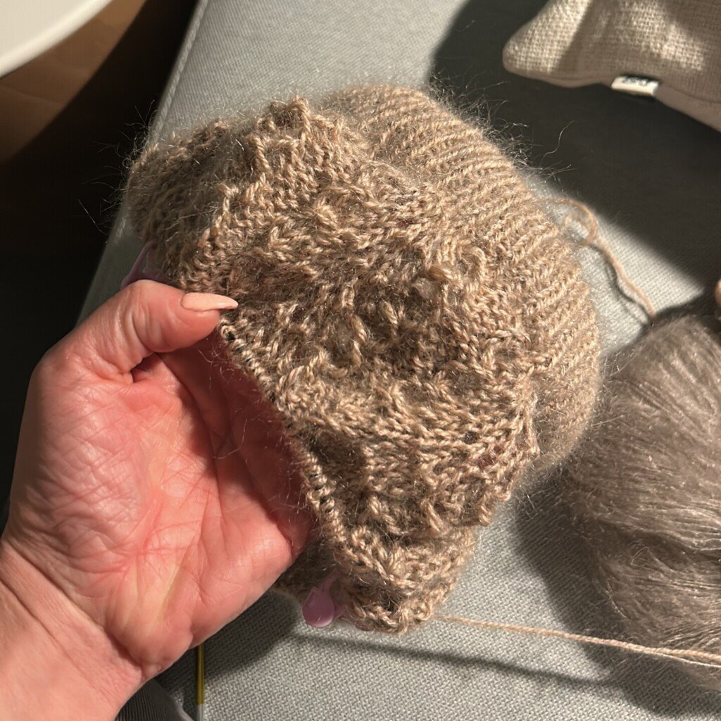 the project which lead to my knitting injury