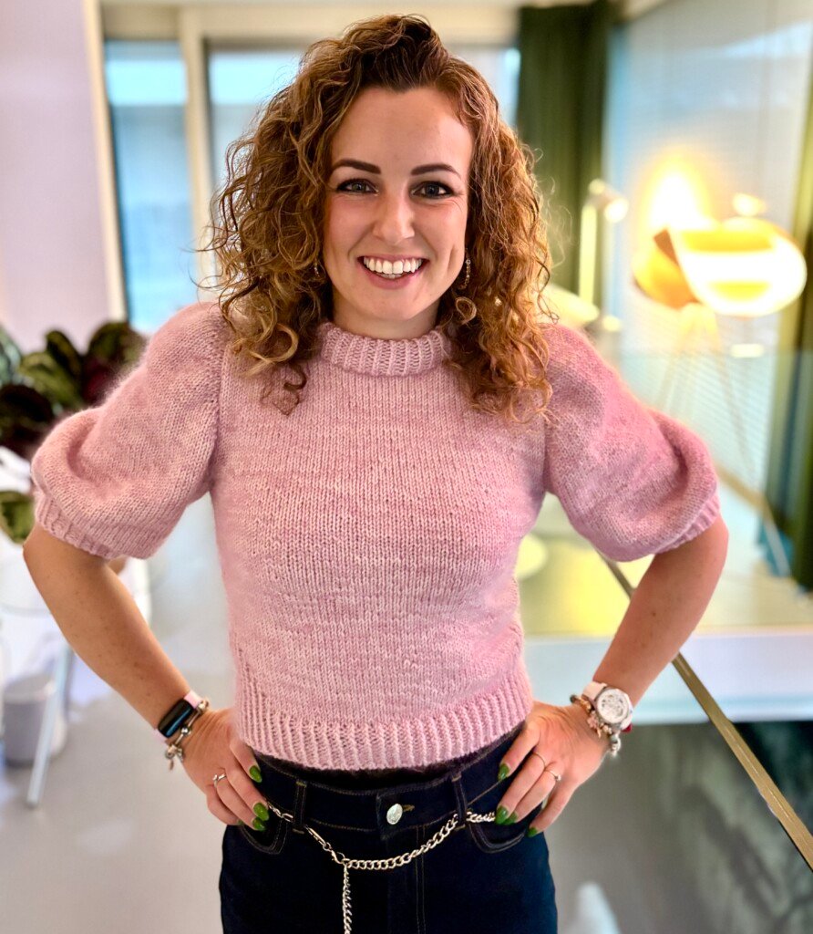 Knitterslounge.com is live!